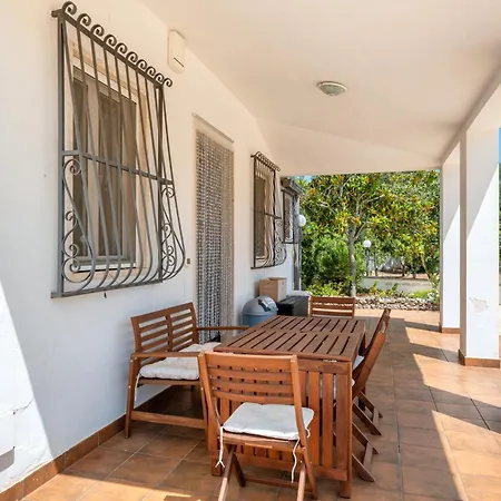 Trullo Cantaluna Villa *